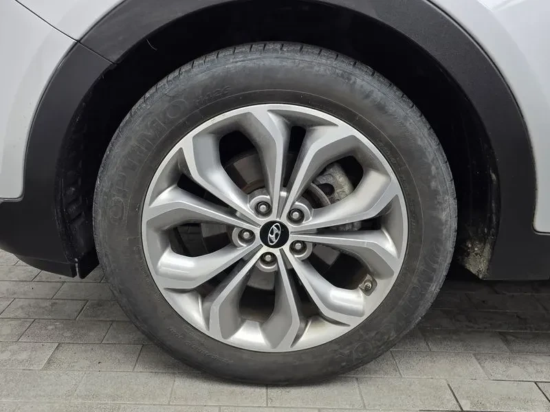 Hyundai Santa fe 2.0, снимка 5 - Автомобили и джипове - 54871771