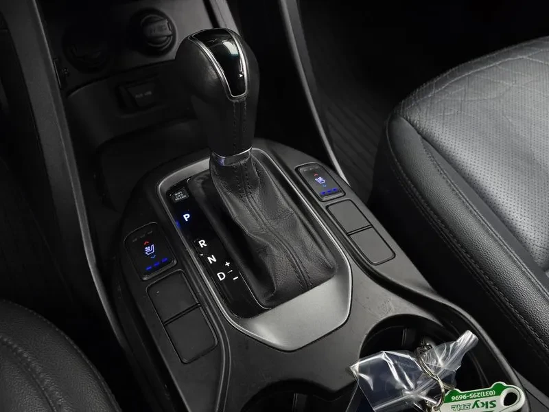 Hyundai Santa fe 2.0, снимка 9 - Автомобили и джипове - 54871771