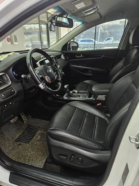 Kia Sorento Diesel 2.2 4WD| 200к.с.| ВКЛ.ТЕХНОТЕСТ, снимка 11 - Автомобили и джипове - 55664430