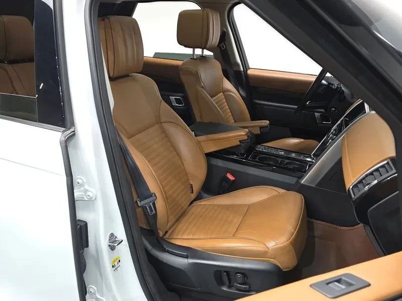 Land Rover Discovery 5 3.0 TD6 LUXURY, снимка 10 - Автомобили и джипове - 55705707