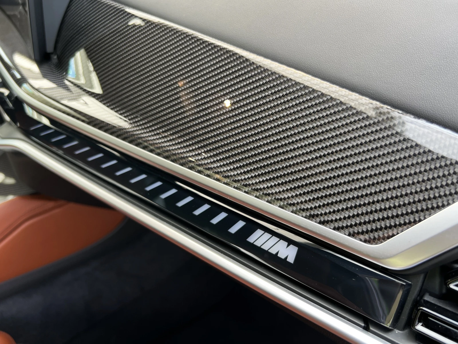 BMW X6 M60i/FACELIFT/CARBON/EXCLUSIV/H&K/PANO/HEAD UP/360 | Mobile.bg   13