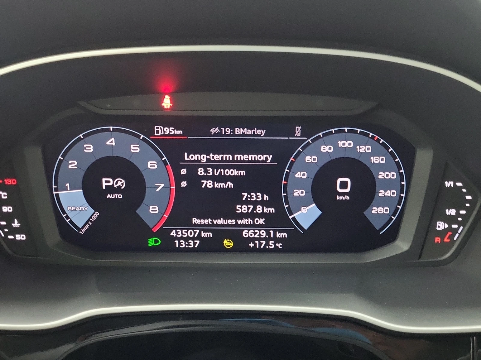 Audi Q3 KOMFORT * CARFAX * АВТО КРЕДИТ * , снимка 13 - Автомобили и джипове - 54755907