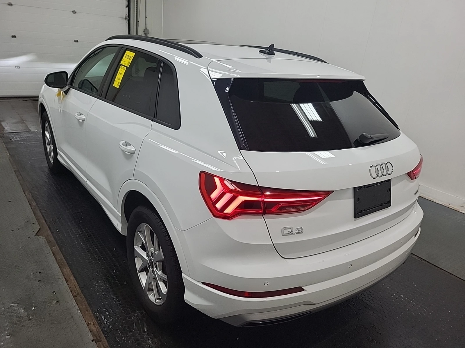 Audi Q3 KOMFORT * CARFAX * АВТО КРЕДИТ * , снимка 4 - Автомобили и джипове - 54755907