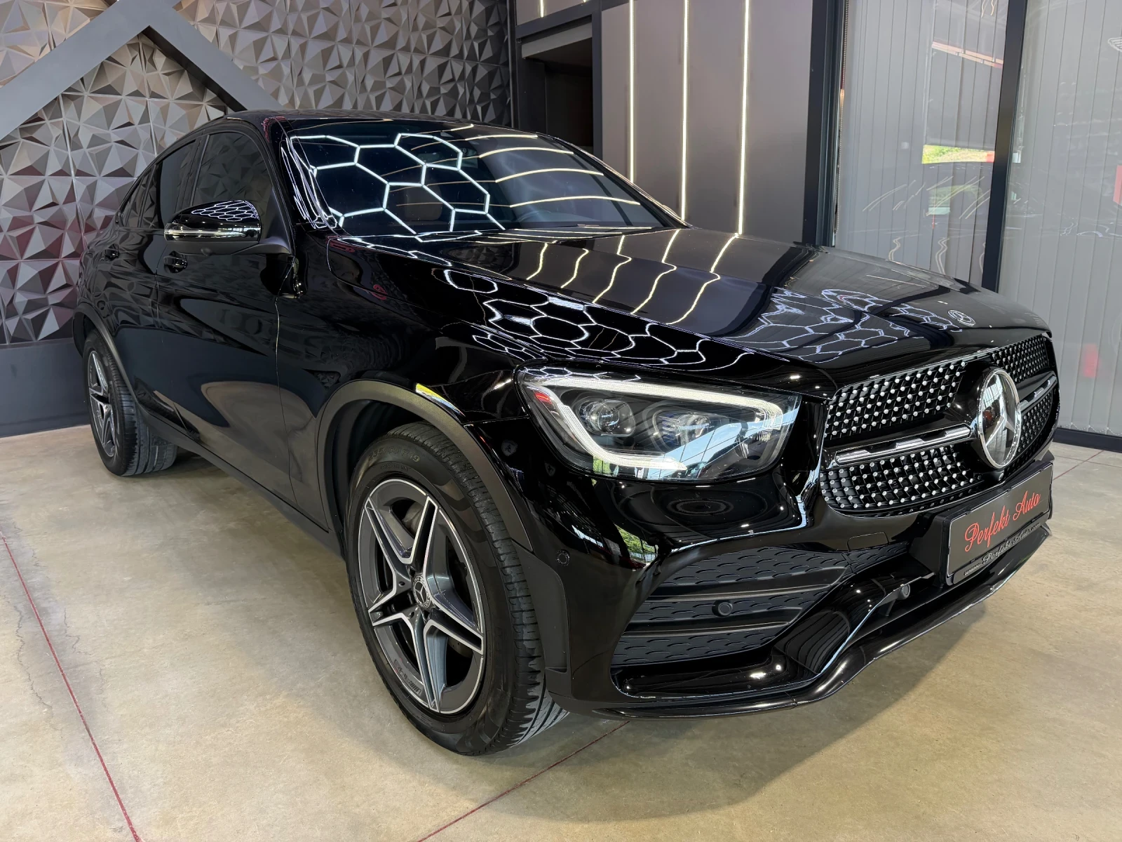 Mercedes-Benz GLC 300 d COUPE 4  MATIC * BURMESTER * AMG * 360 Камера * 