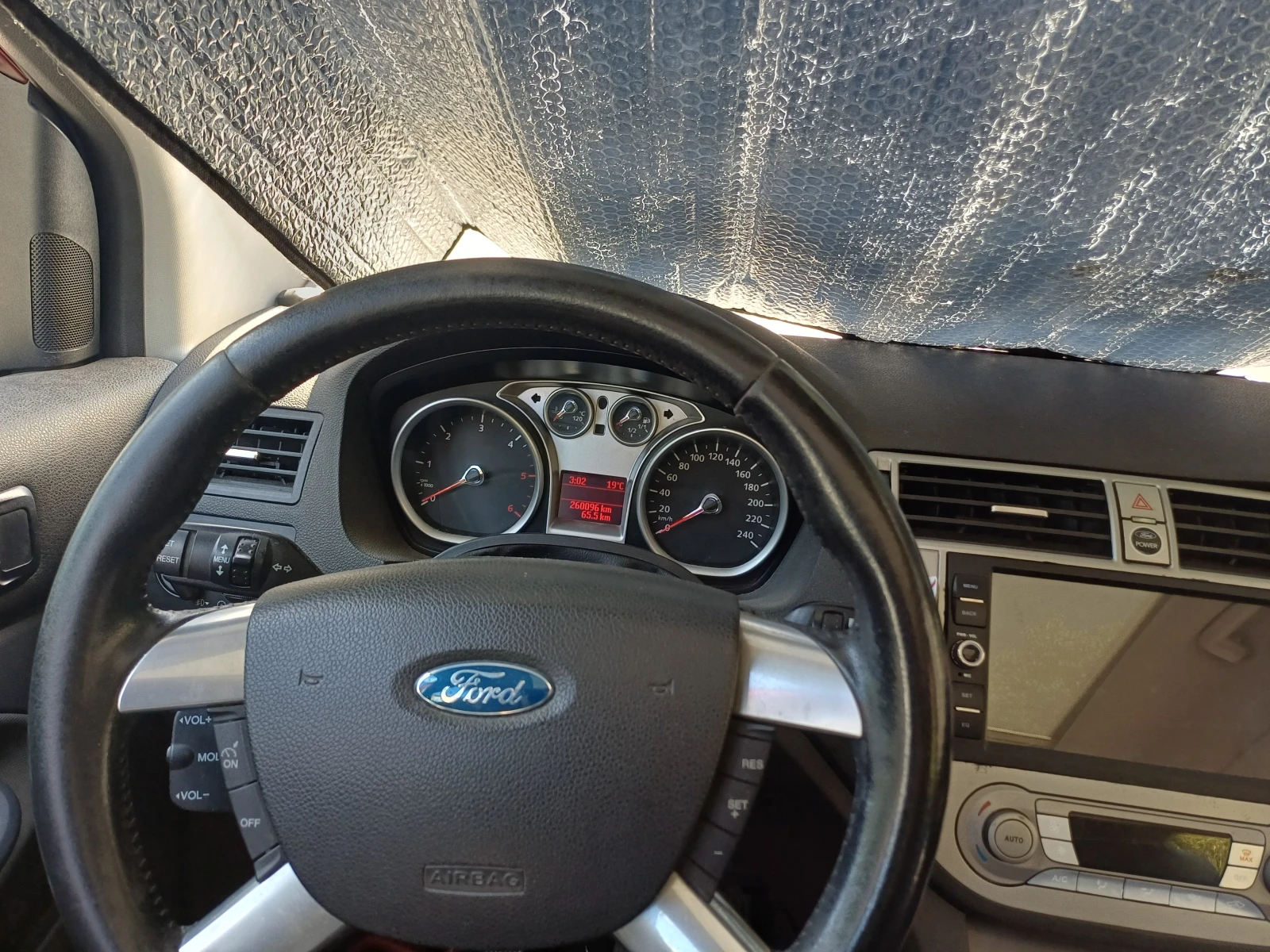 Ford Kuga 2. 0 ТDCi 4x4/Панорама/Кожа/Подгрев/Навигация, снимка 11 - Автомобили и джипове - 54924299
