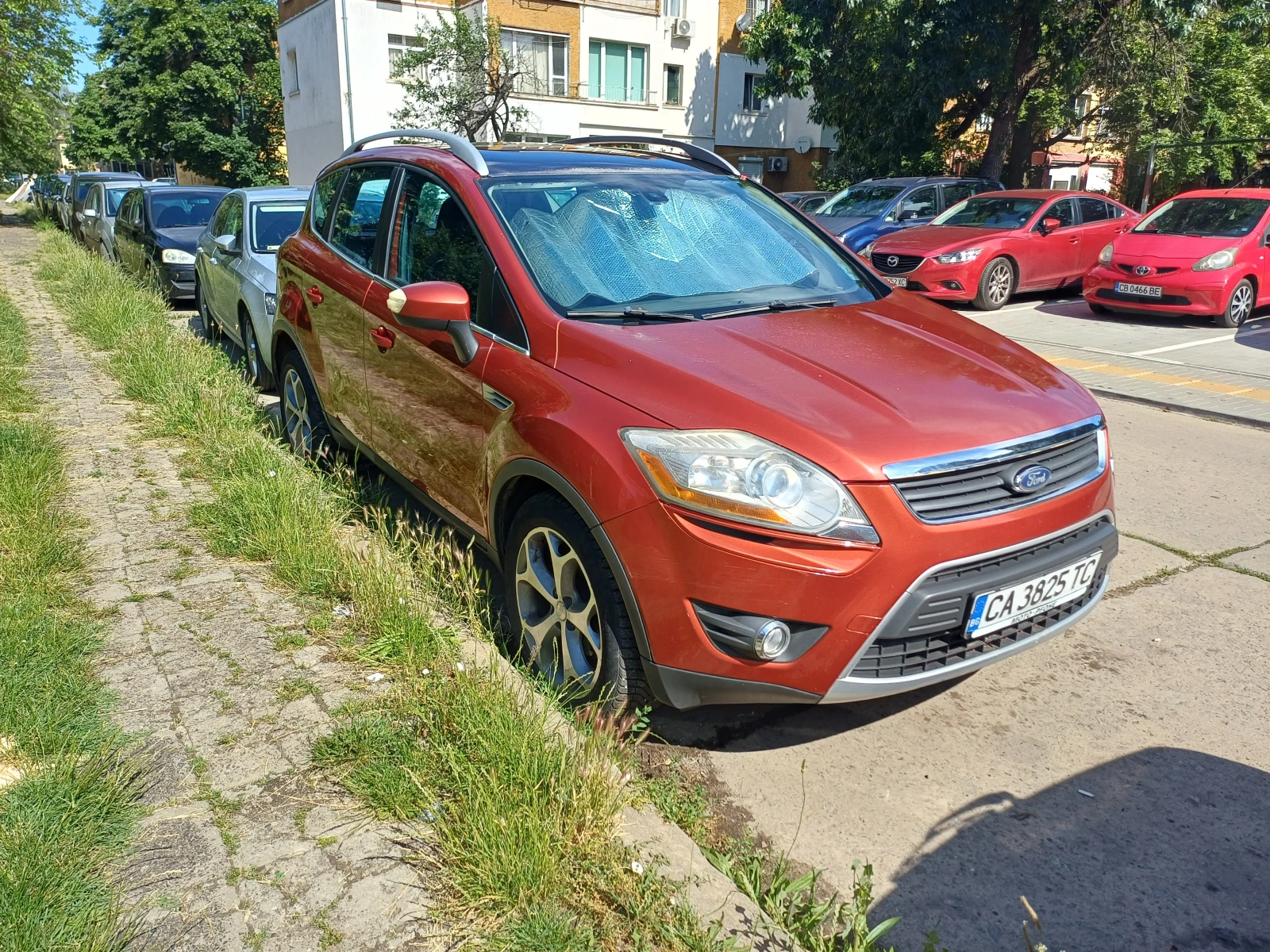 Ford Kuga 2. 0 ТDCi 4x4/Панорама/Кожа/Подгрев/Навигация, снимка 4 - Автомобили и джипове - 54924299