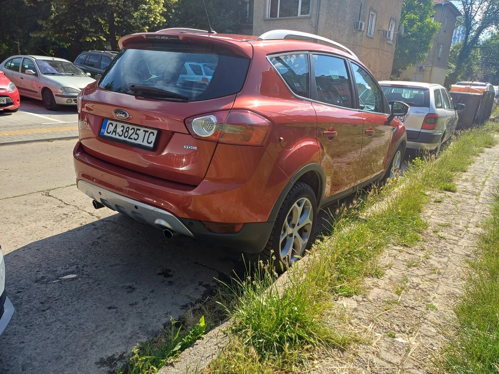 Ford Kuga 2. 0 ТDCi 4x4/Панорама/Кожа/Подгрев/Навигация, снимка 7 - Автомобили и джипове - 54924299