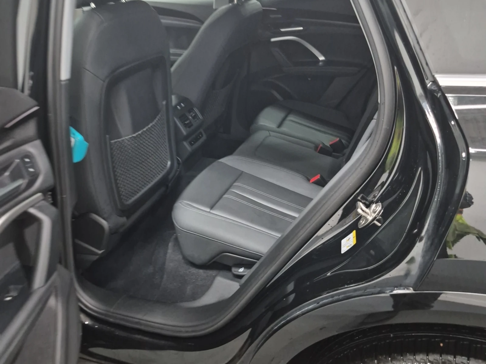 Audi Q5 Technik / Quattro / HUD / Panorama /, снимка 10 - Автомобили и джипове - 55291367