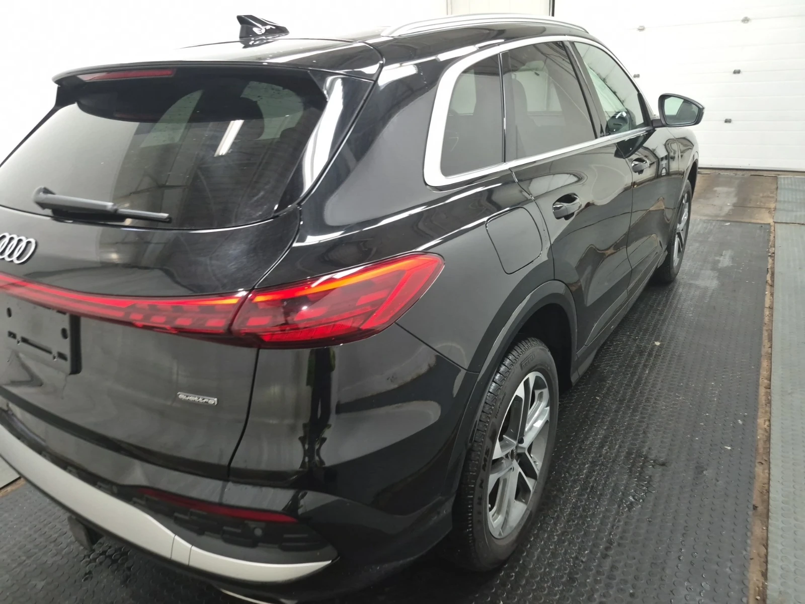 Audi Q5 Technik / Quattro / HUD / Panorama /, снимка 3 - Автомобили и джипове - 55291367