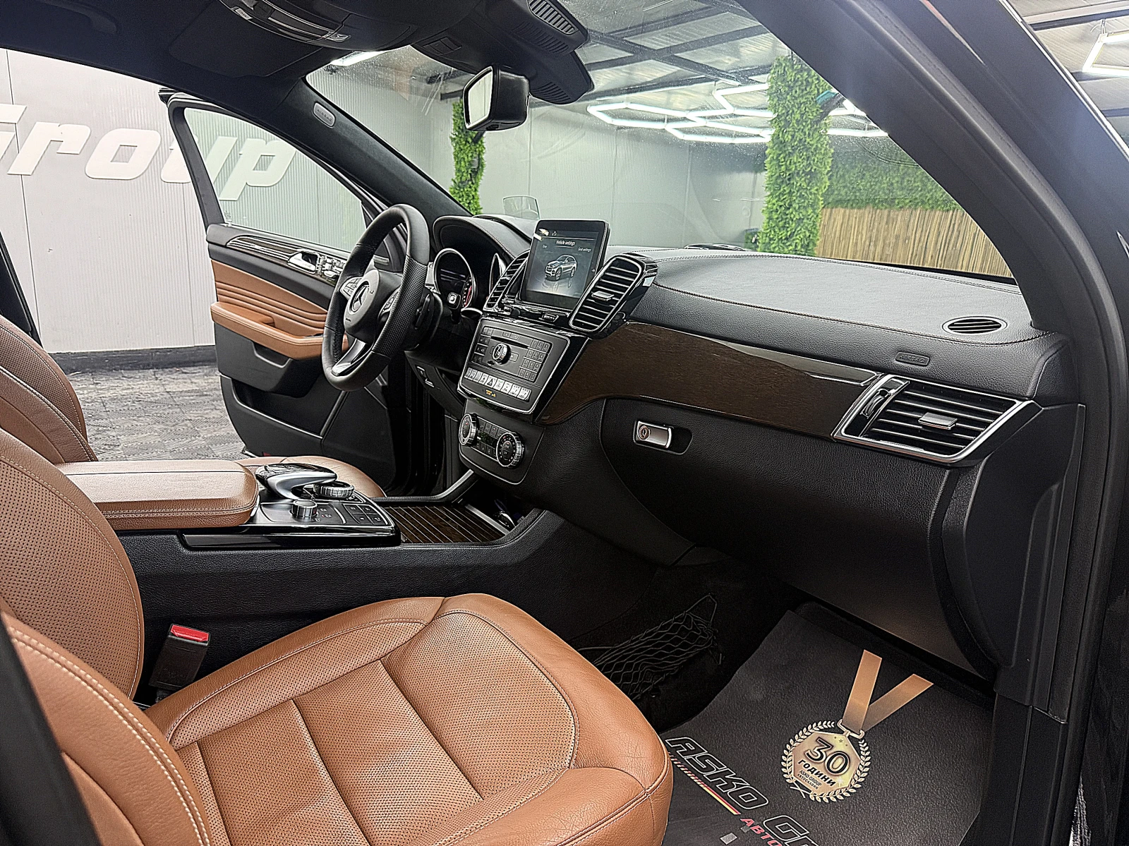 Mercedes-Benz GLE 350 KUPE/BRABUS PACKET/KeulessGo/360-к СОБСТВИН ЛИЗИНГ, снимка 10 - Автомобили и джипове - 55308087
