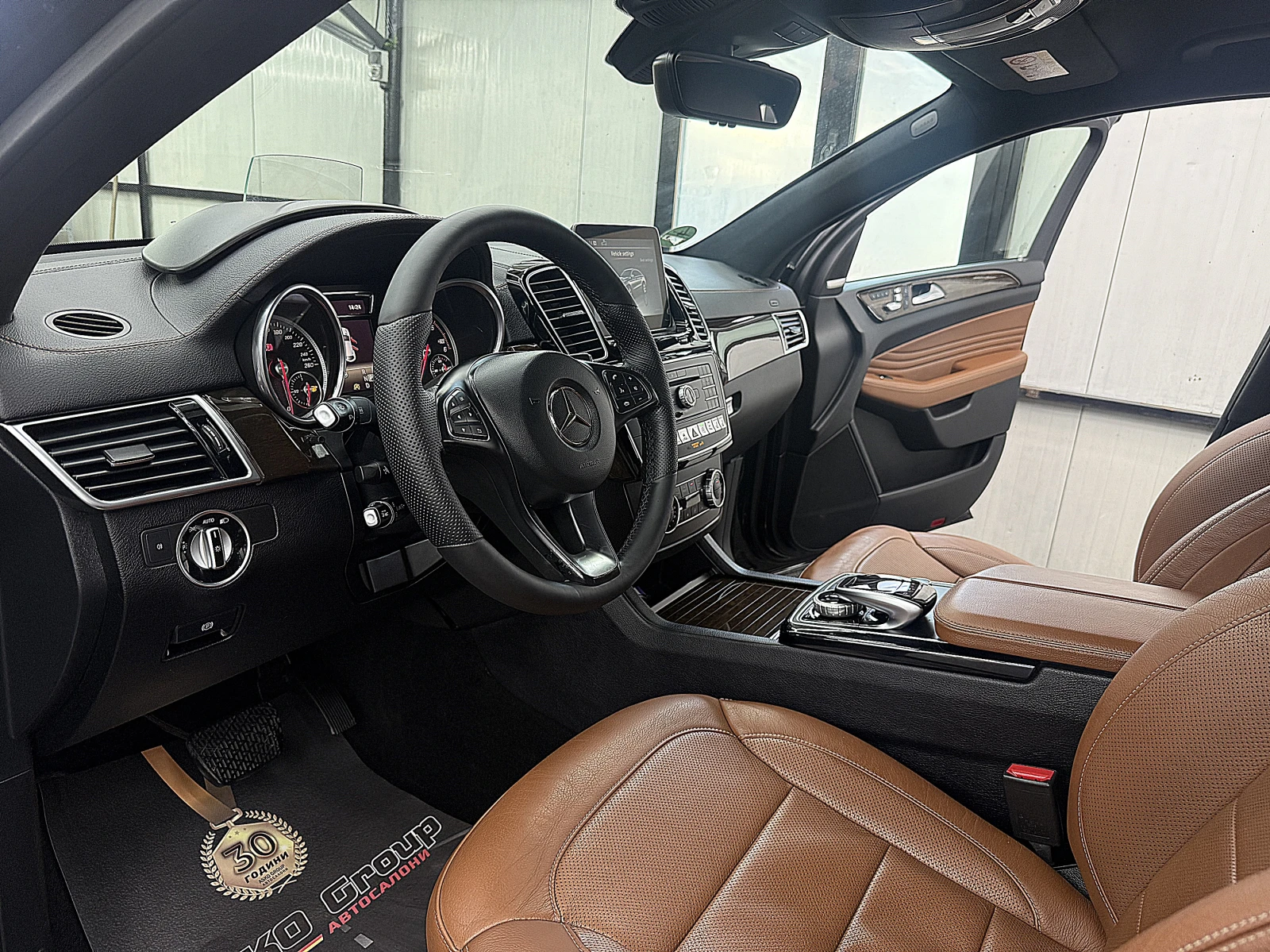 Mercedes-Benz GLE 350 KUPE/BRABUS PACKET/KeulessGo/360-к СОБСТВИН ЛИЗИНГ, снимка 12 - Автомобили и джипове - 55308087