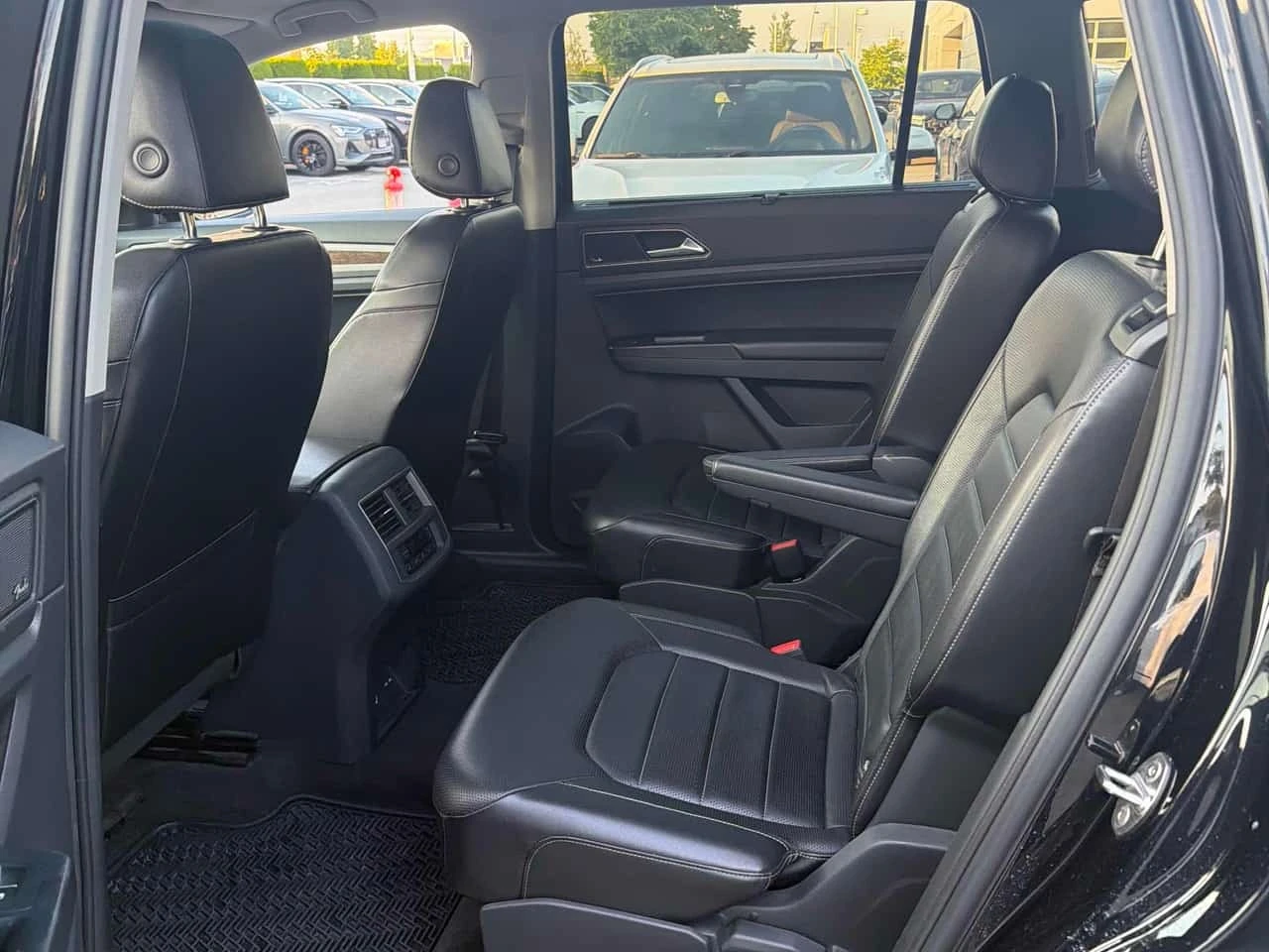 VW Atlas * Execline * CARFAX * ОПЦИЯ ЗА ФИНАНСИРАНЕ , снимка 11 - Автомобили и джипове - 55784638