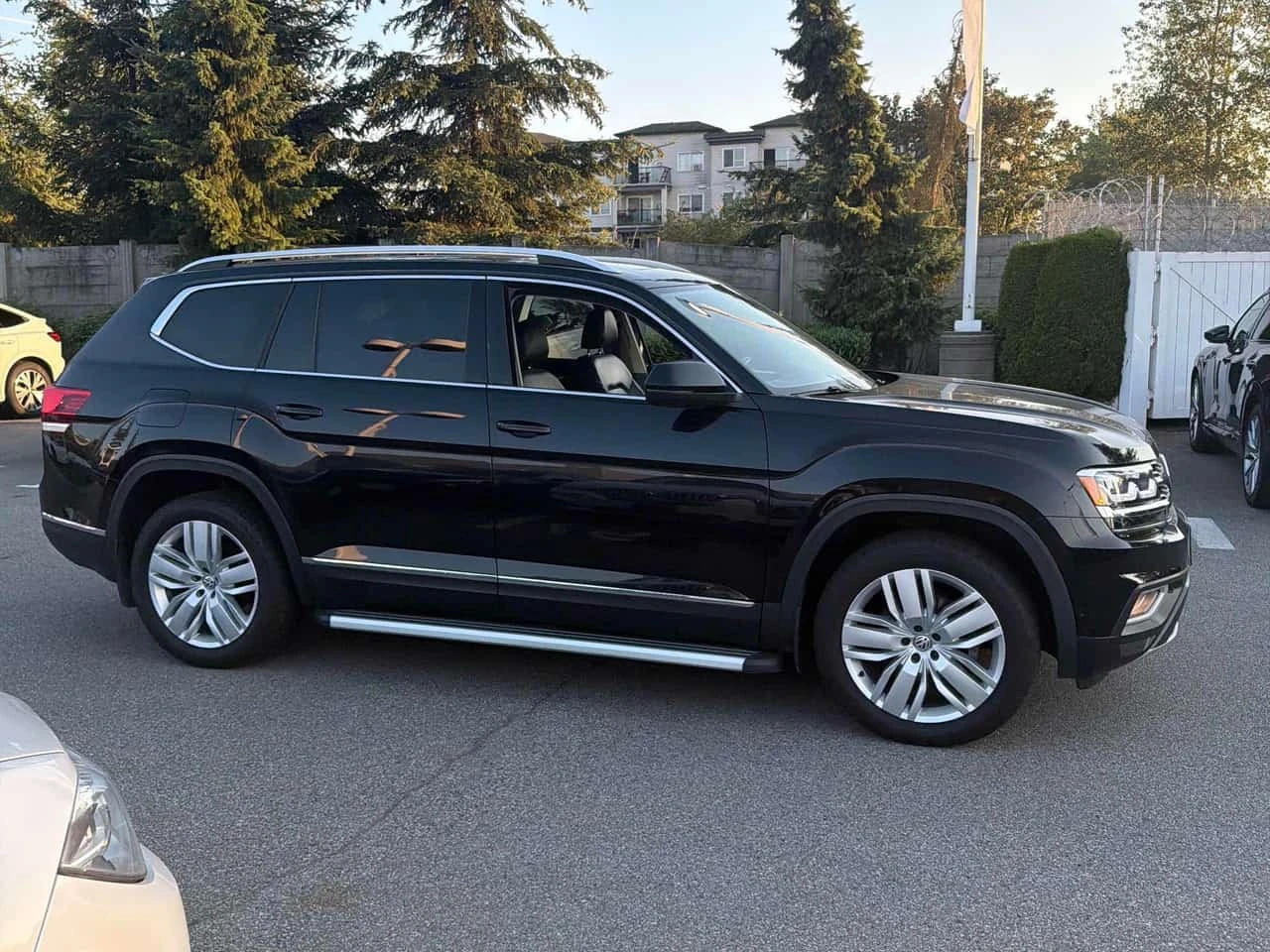VW Atlas * Execline * CARFAX * ОПЦИЯ ЗА ФИНАНСИРАНЕ , снимка 3 - Автомобили и джипове - 55784638