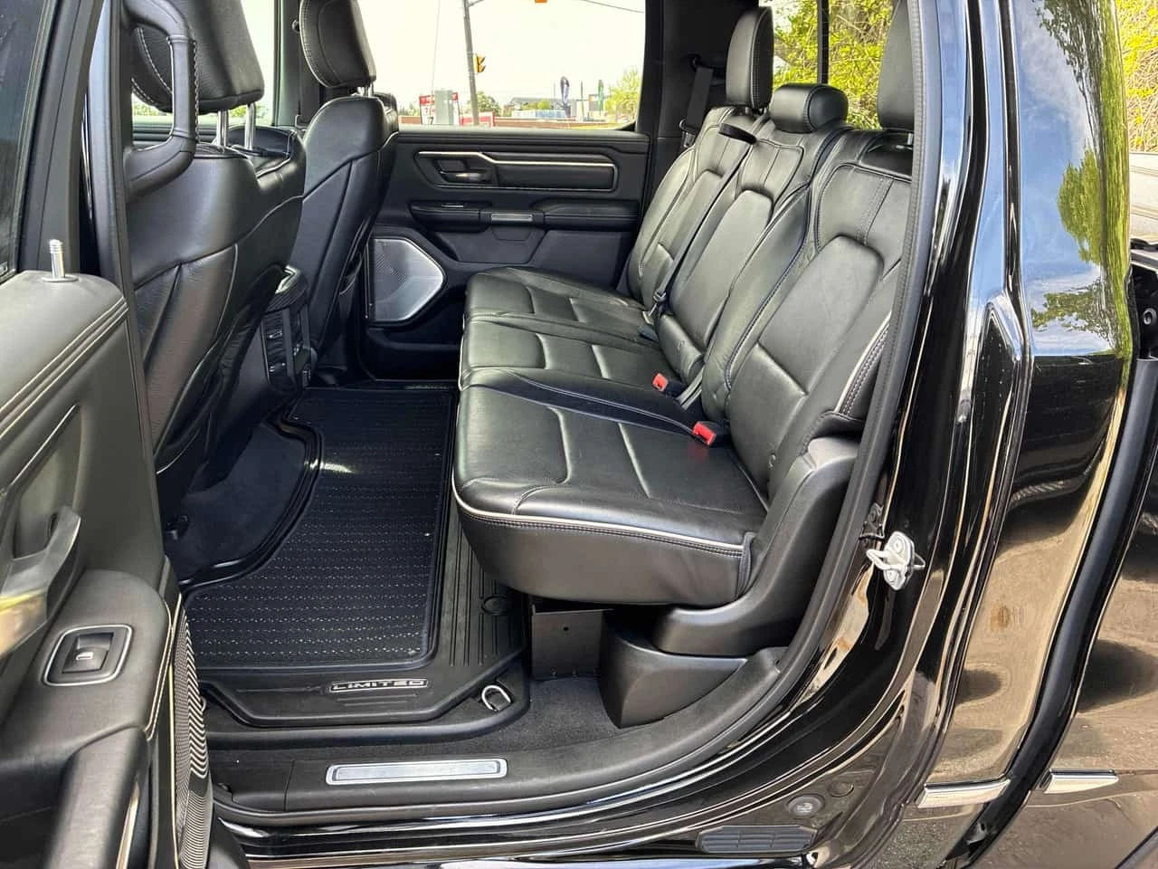 Dodge RAM 1500 * Limited * CARFAX * ОПЦИЯ ЗА ФИНАНСИРАНЕ , снимка 12 - Автомобили и джипове - 56161528