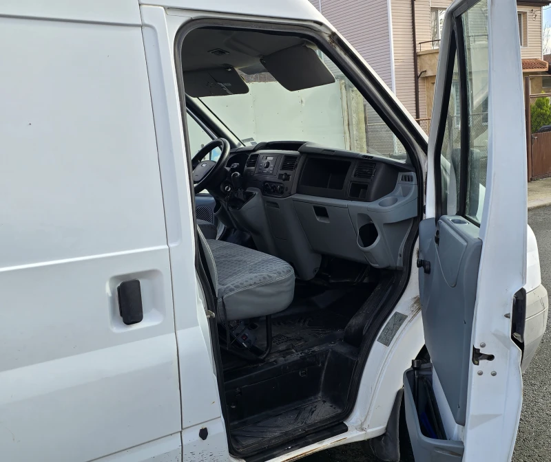 Ford Transit 330, снимка 6 - Бусове и автобуси - 48323314