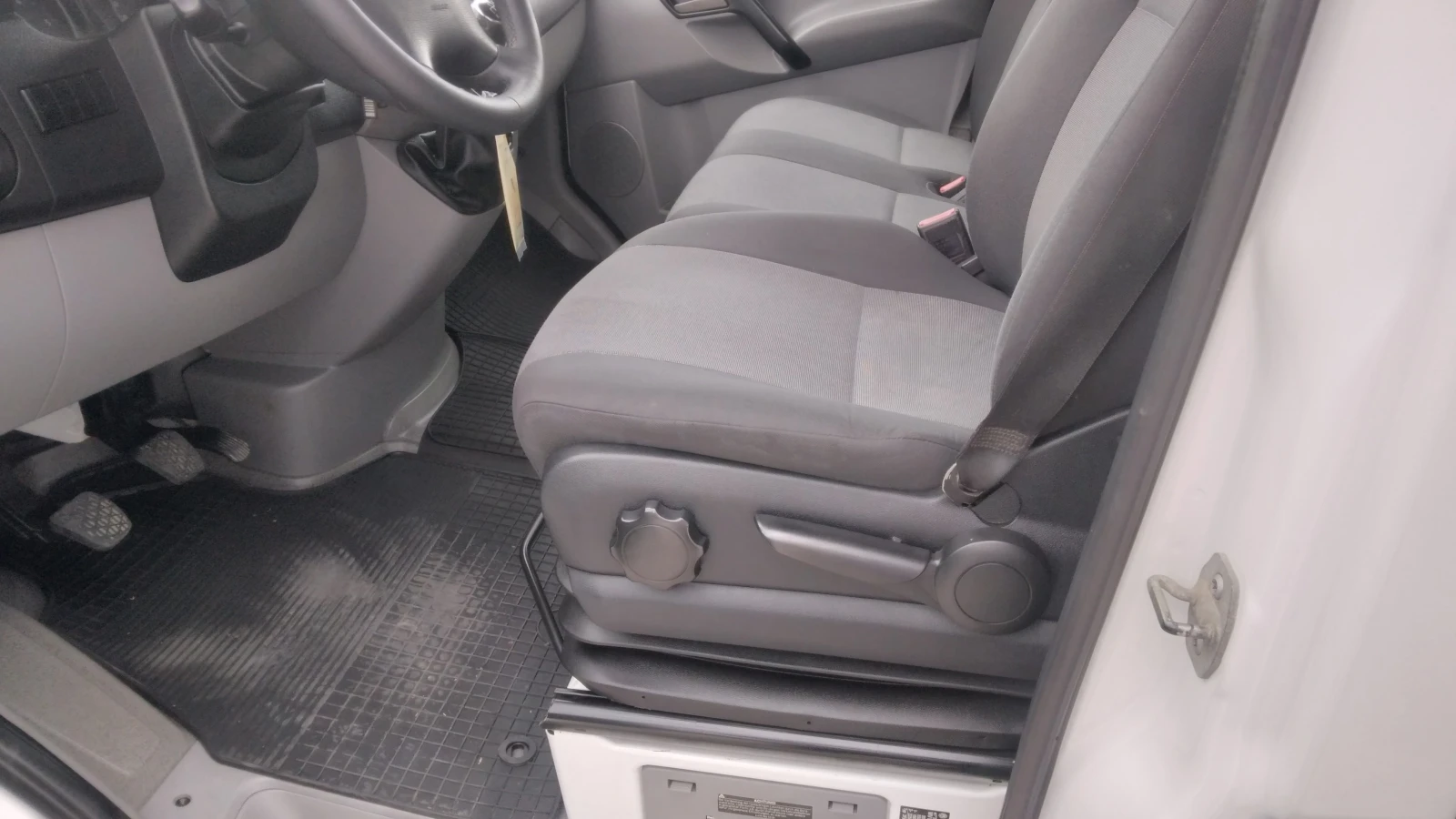 VW Crafter, снимка 12 - Бусове и автобуси - 54753617