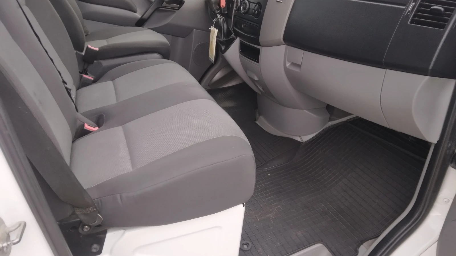 VW Crafter, снимка 9 - Бусове и автобуси - 54753617