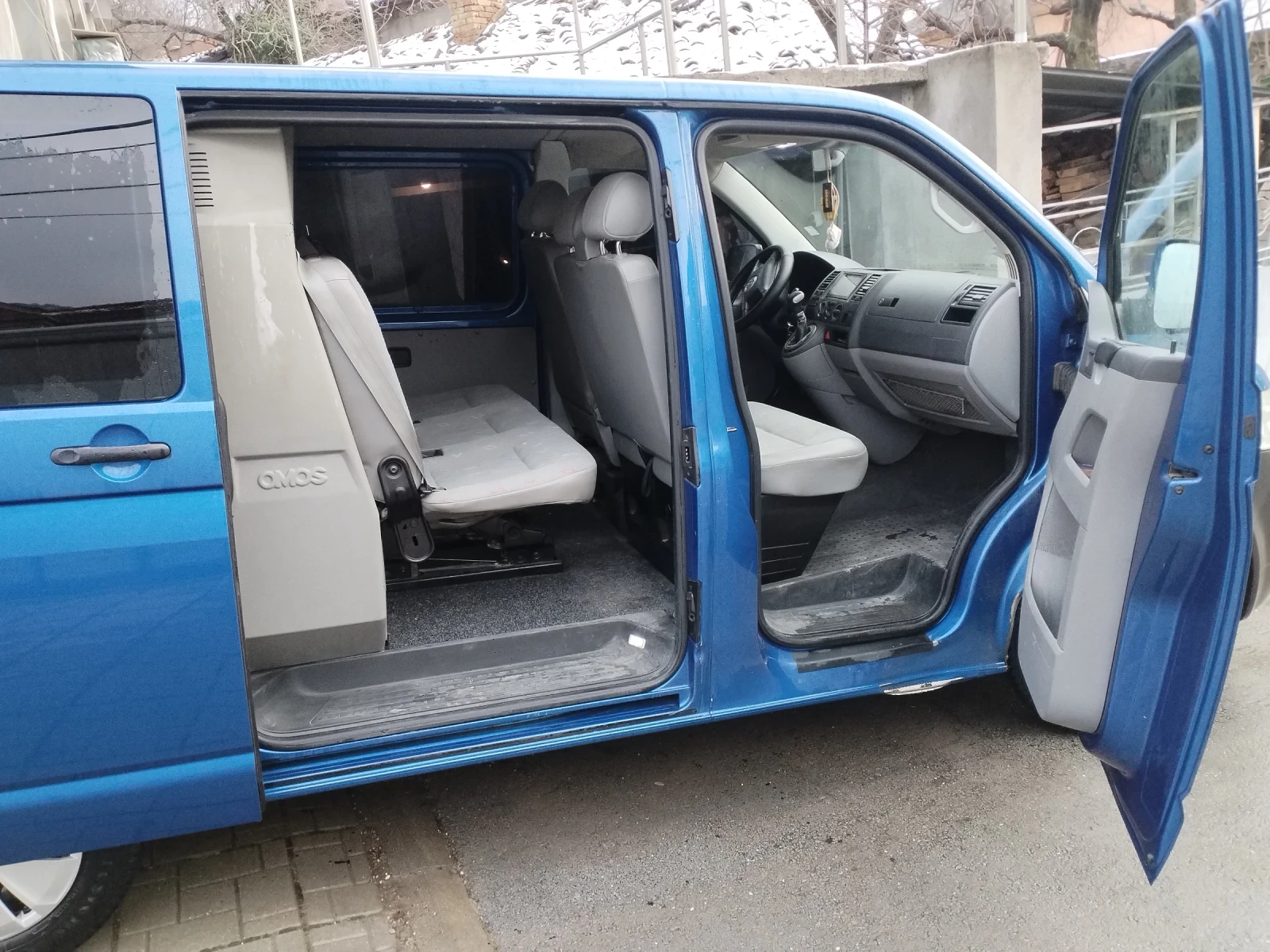 VW Transporter Т5  2.5 131к.с. автомат, снимка 4 - Бусове и автобуси - 55385216