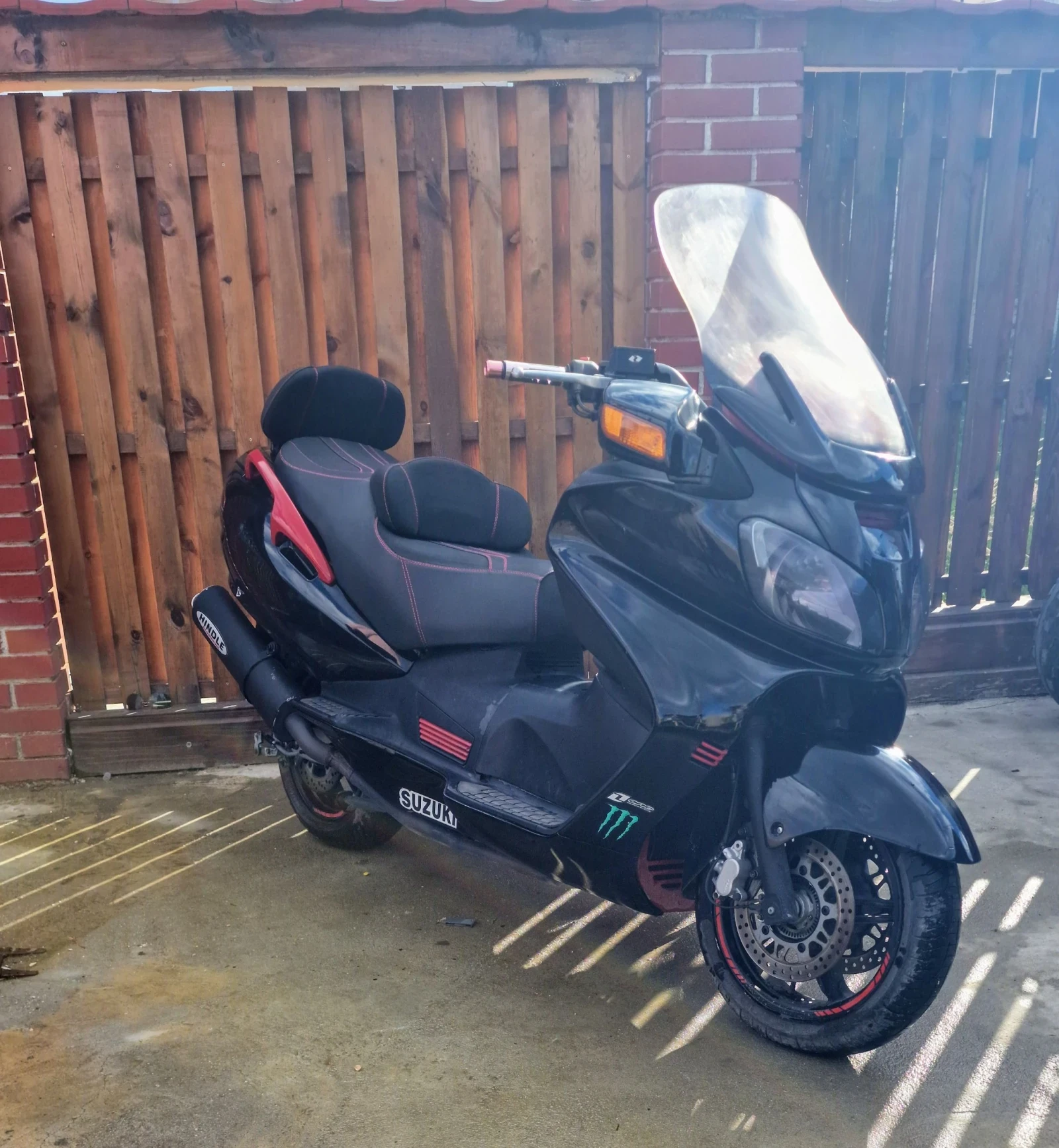 Suzuki Burgman  EXECUTIVE 650 ABS - изображение 4