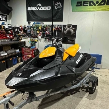 Джет Bombardier Sea Doo SPARK TRIX, снимка 9 - Воден транспорт - 49441545