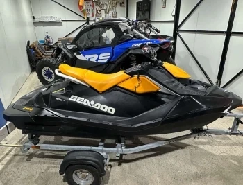 Джет Bombardier Sea Doo SPARK TRIX, снимка 2 - Воден транспорт - 49441545