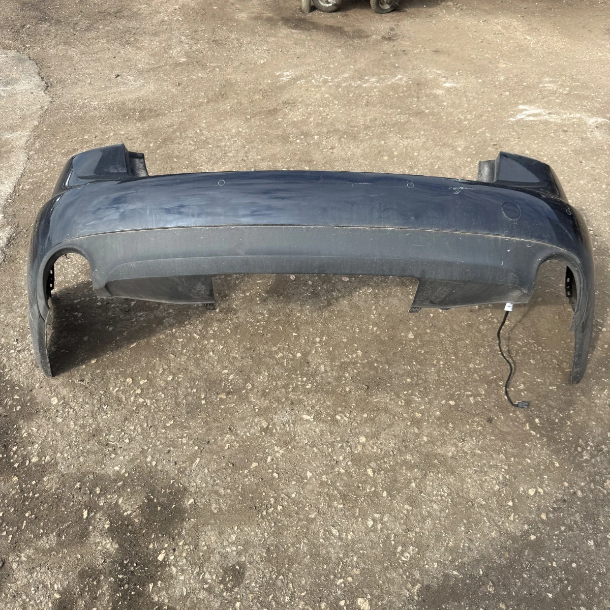 Задна броня за Audi A6 4G седан обикновена 4 парктроника 4G5807511 ном 165 4G580