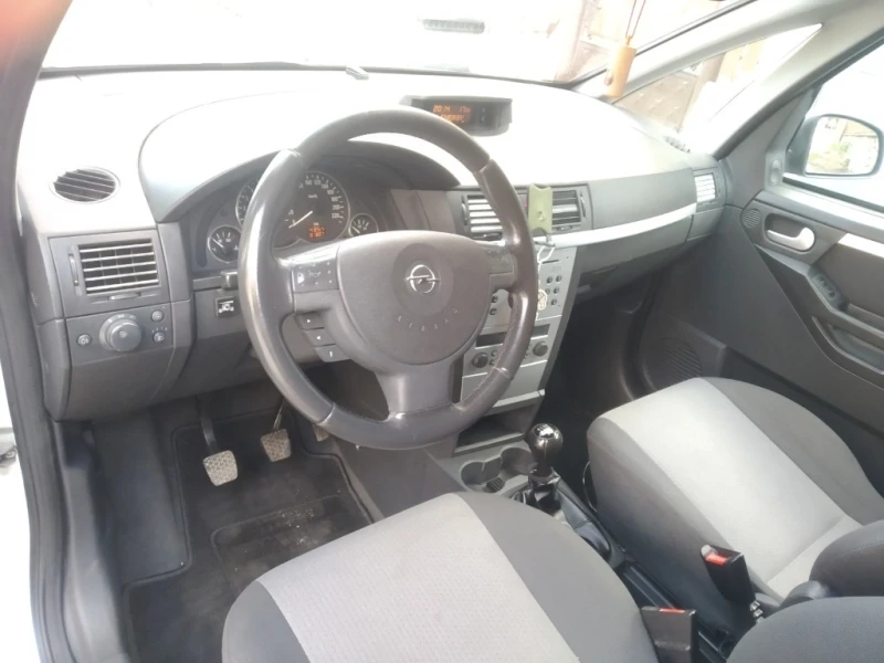 Opel Meriva 1.6, снимка 8 - Автомобили и джипове - 48804266