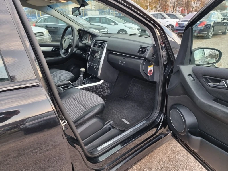 Mercedes-Benz B 150 1.5I FACE, снимка 15 - Автомобили и джипове - 43279999