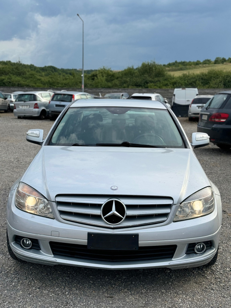 Mercedes-Benz C 200, снимка 2 - Автомобили и джипове - 46368413