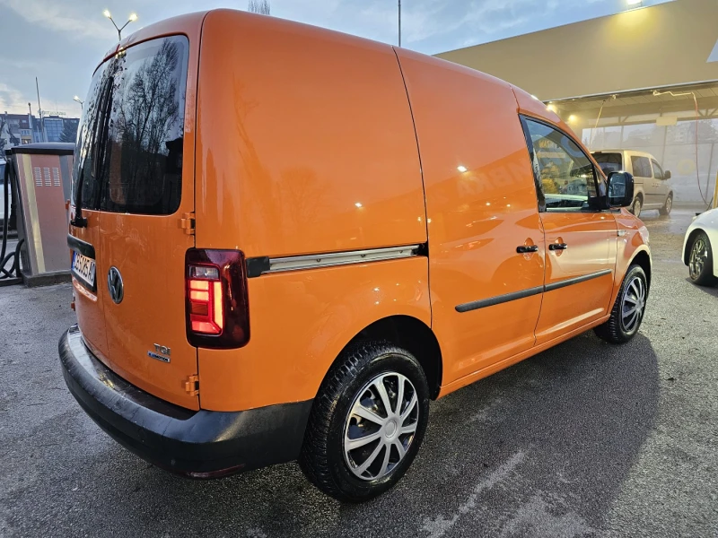 VW Caddy 1.4TGI , снимка 4 - Автомобили и джипове - 48272837