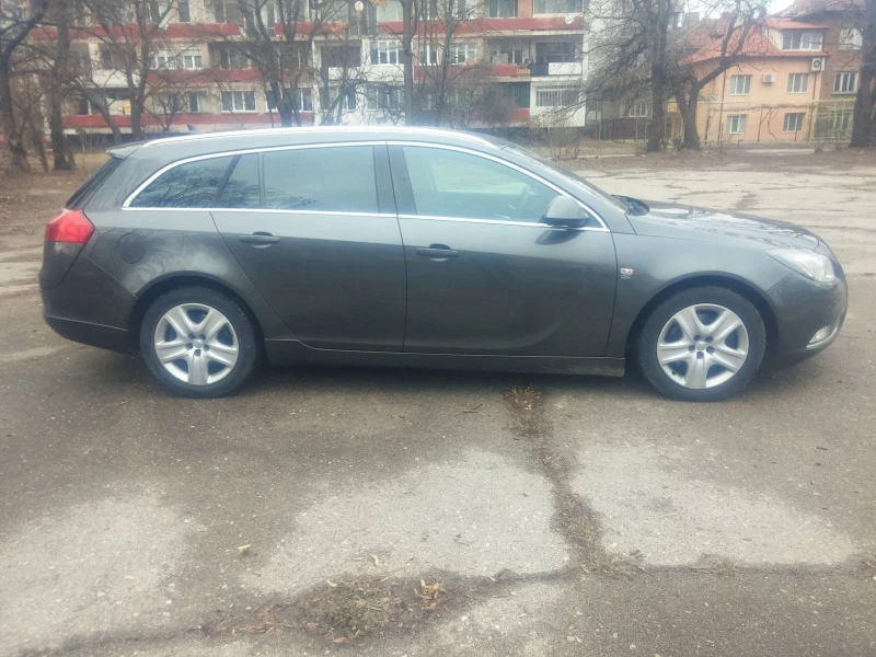 Opel Insignia, снимка 4 - Автомобили и джипове - 48397372