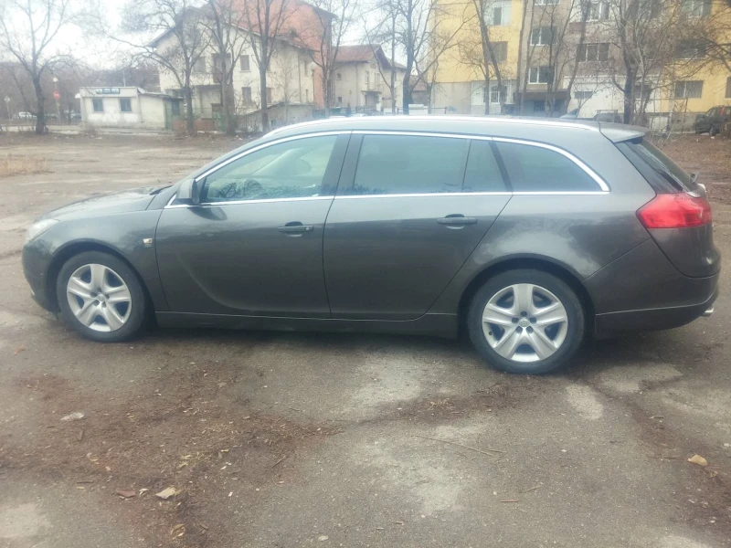 Opel Insignia, снимка 3 - Автомобили и джипове - 48397372