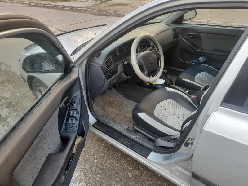 Hyundai Elantra, снимка 5 - Автомобили и джипове - 48498231