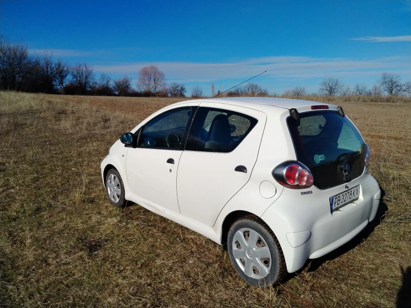 Toyota Aygo, снимка 3 - Автомобили и джипове - 48669517