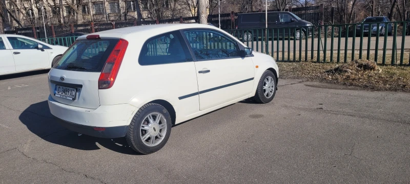 Ford Fiesta, снимка 4 - Автомобили и джипове - 49061908