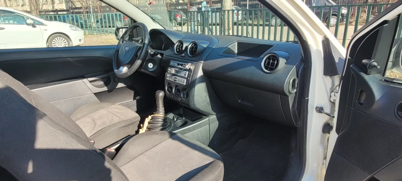 Ford Fiesta, снимка 6 - Автомобили и джипове - 49061908