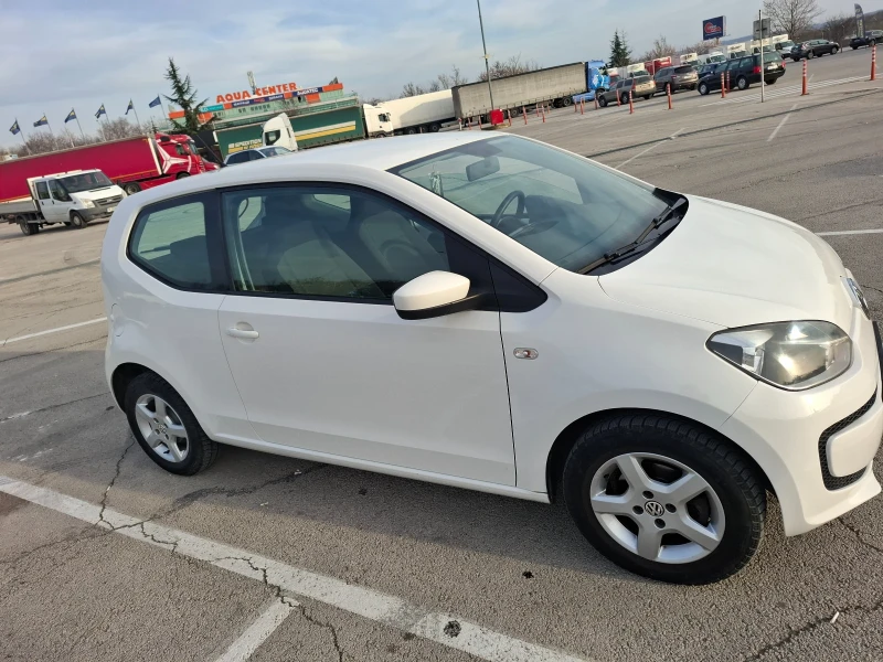 VW Up, снимка 8 - Автомобили и джипове - 49452815