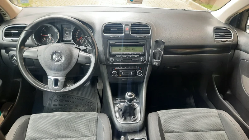 VW Golf Variant 1.6TDI 105, снимка 10 - Автомобили и джипове - 52082266