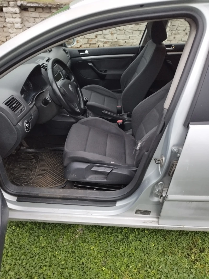 VW Golf, снимка 2 - Автомобили и джипове - 52691544