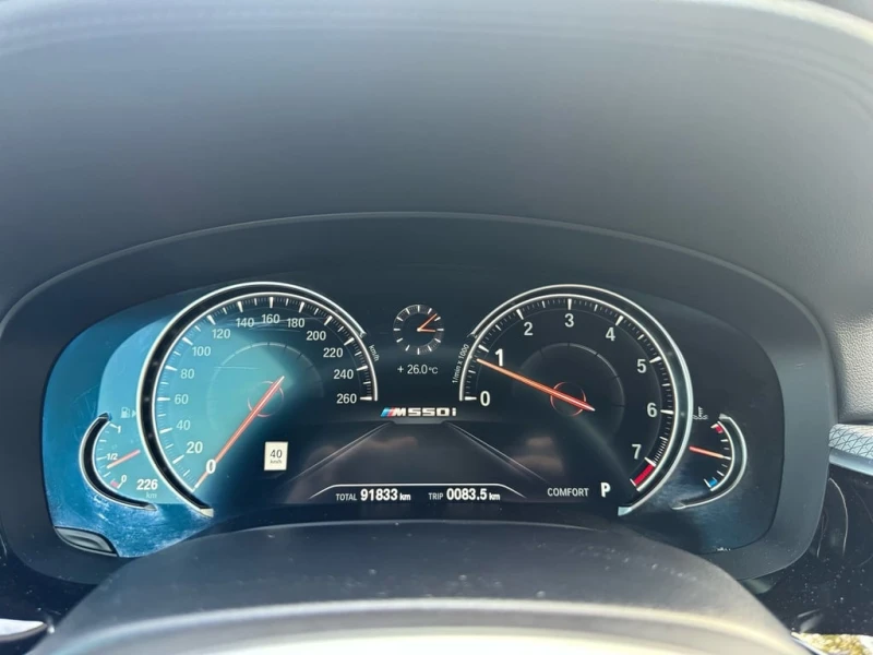 BMW 550 M xDrive * CARFAX * БЕЗ ПЪРВОНАЧАЛНА ВНОСКА, снимка 7 - Автомобили и джипове - 53005538