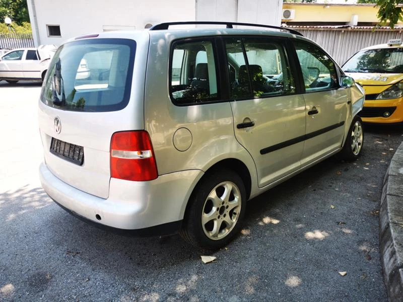 VW Touran 1.9 PD 105к.с., снимка 3 - Автомобили и джипове - 29563598