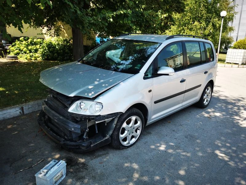 VW Touran 1.9 PD 105к.с., снимка 2 - Автомобили и джипове - 29563598