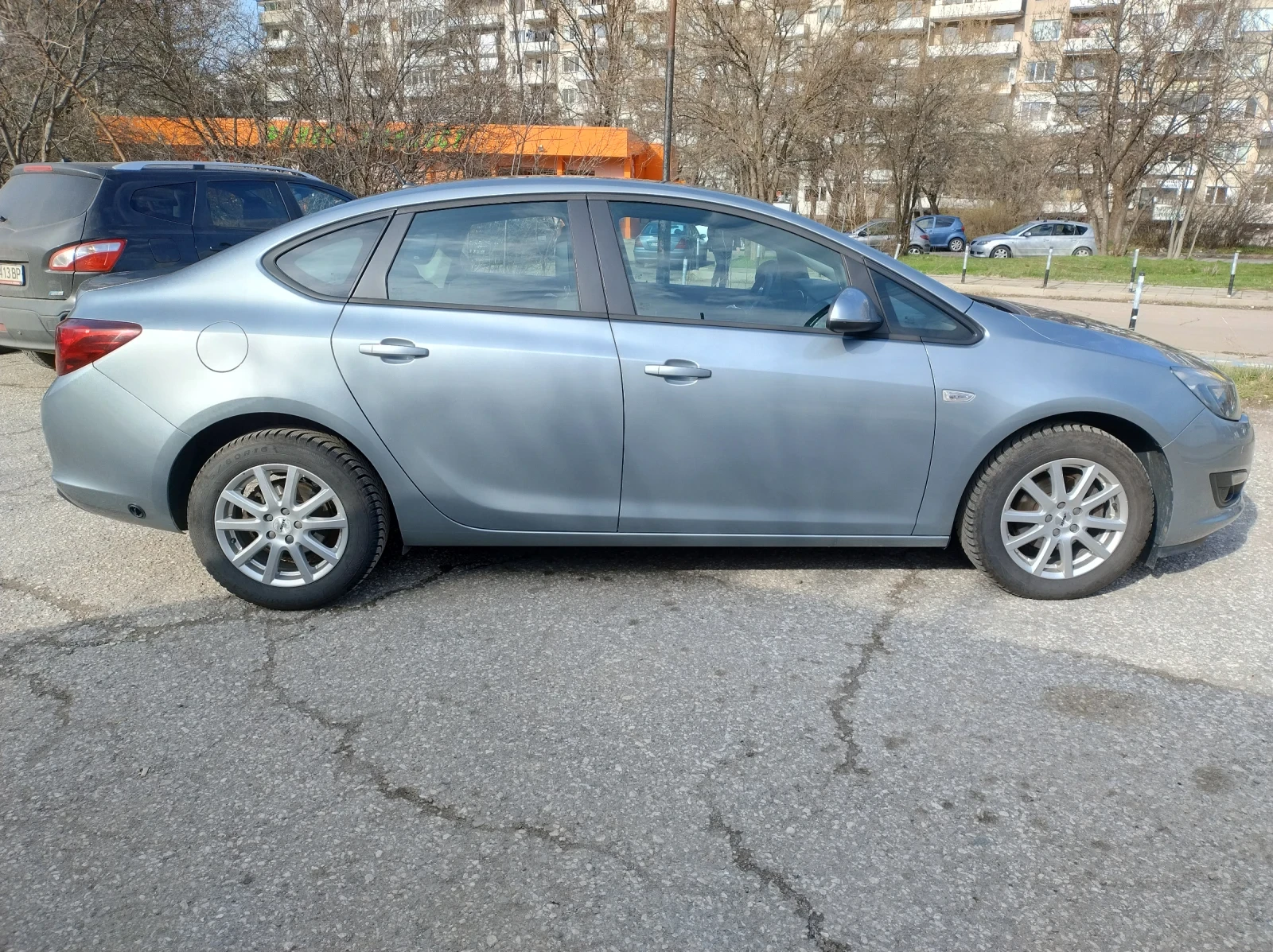 Opel Astra J 1.6 LPG - изображение 3