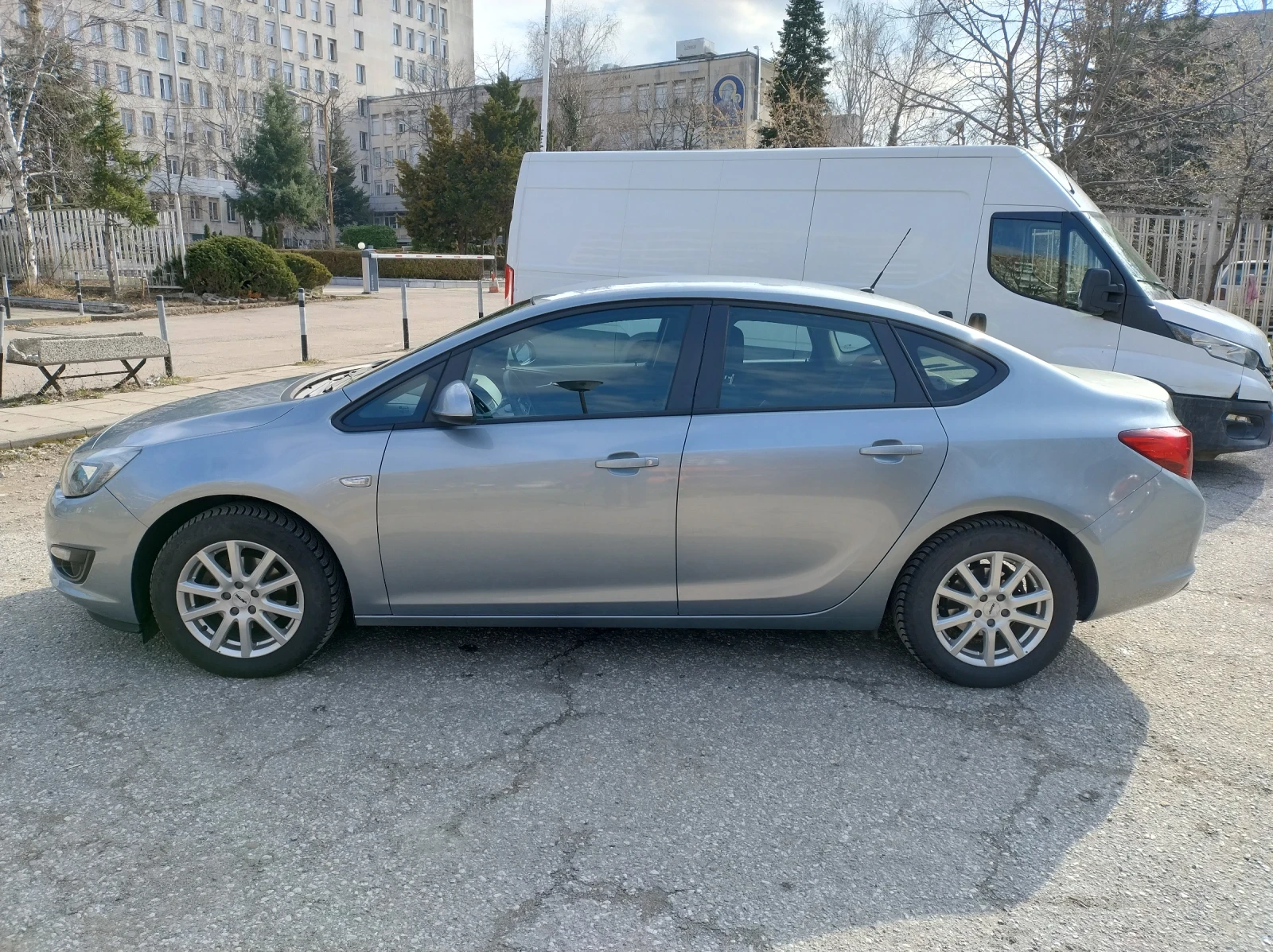 Opel Astra J 1.6 LPG - изображение 7