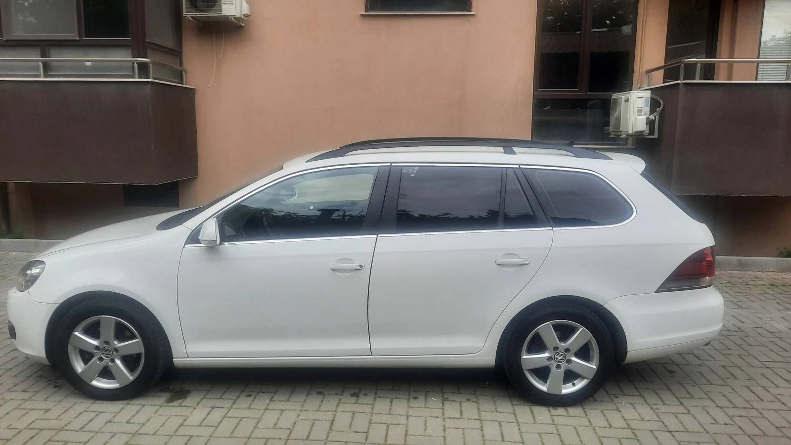 VW Golf Variant 1.6TDI 105 - изображение 4