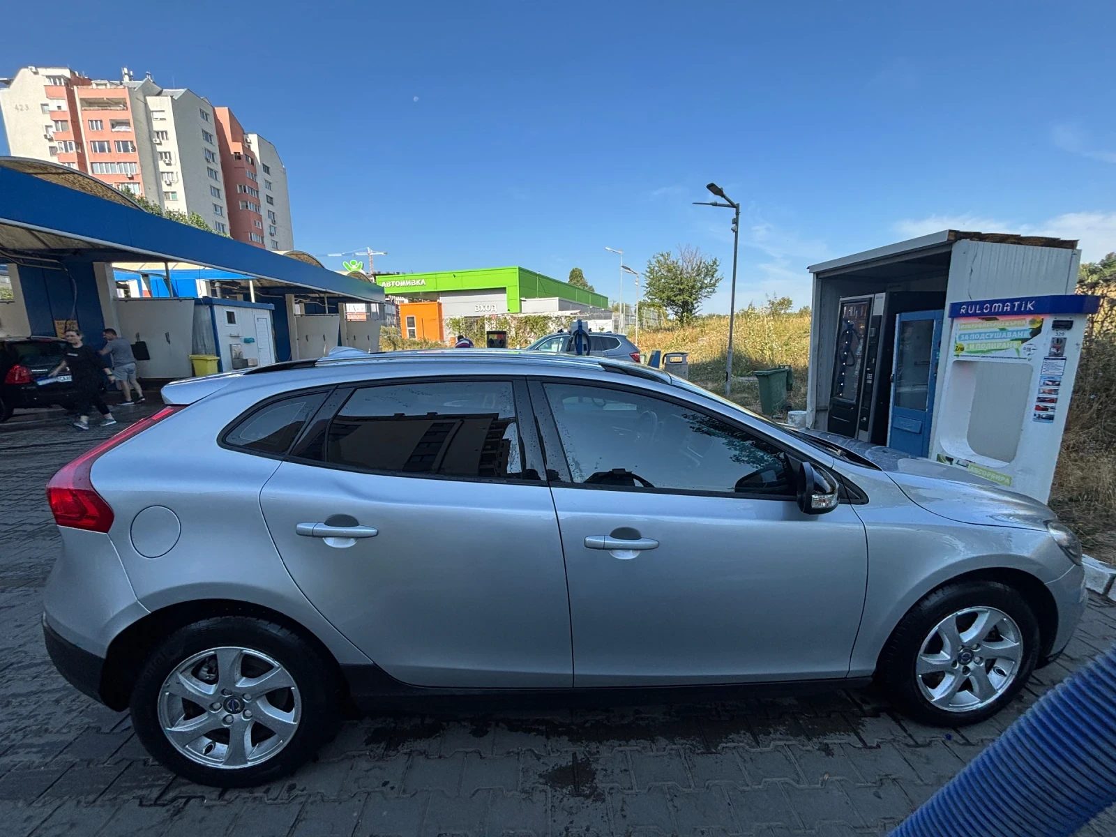 Volvo V40 Cross Country D2 - изображение 2
