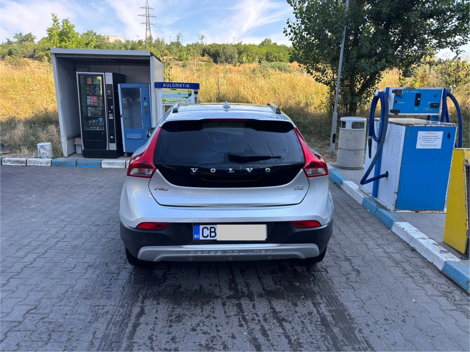 Volvo V40 Cross Country D2 - изображение 7