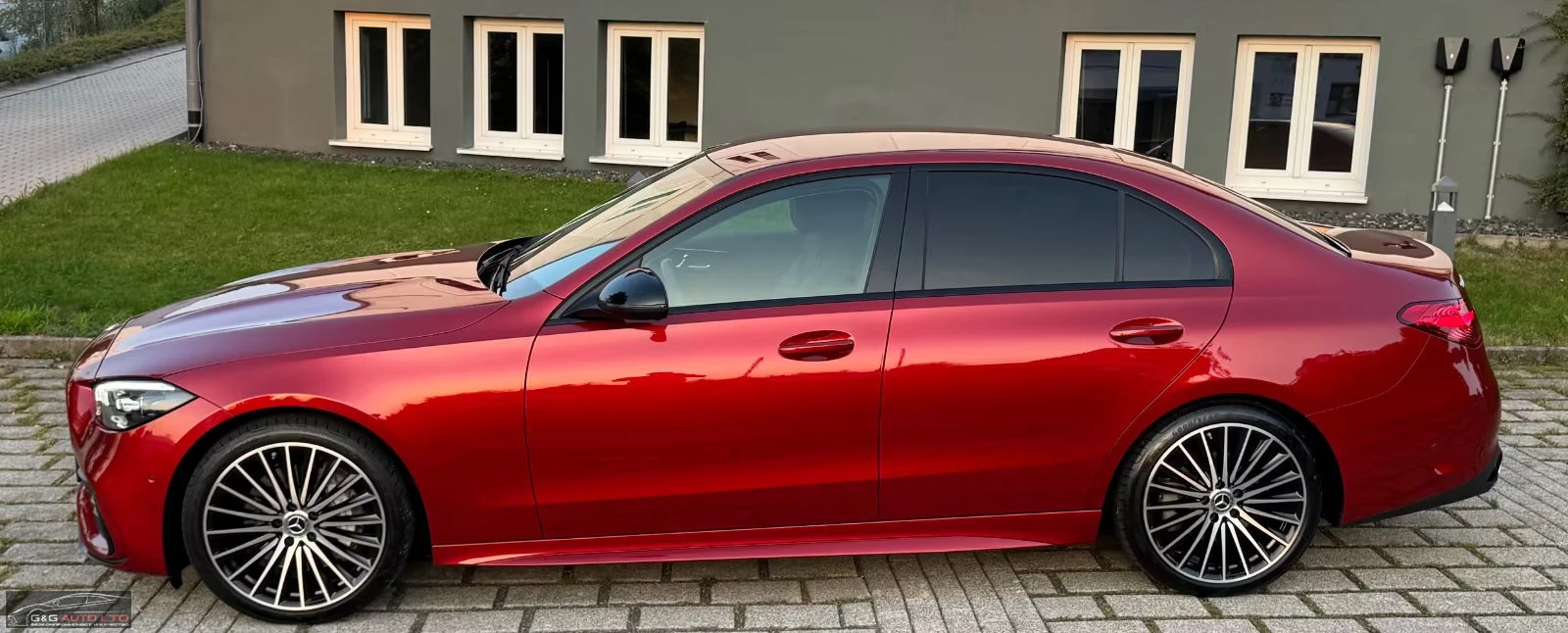 Mercedes-Benz C 300 AMG-SPORTP./275HP/CARPLAY/MEMO/DESIGNO/CAM/690f - изображение 2