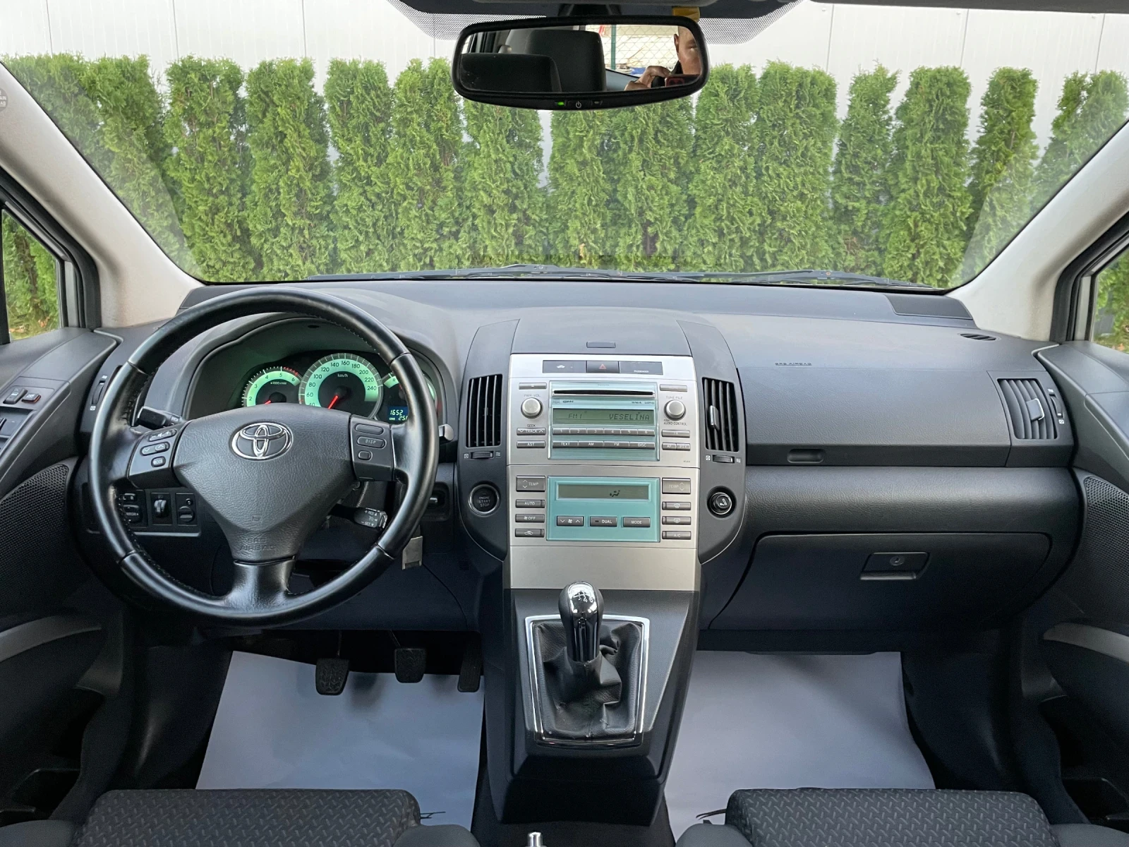 Toyota Corolla verso 2.2 D-4D/FACELIFT/2009 Година/Внос от Италия - изображение 8