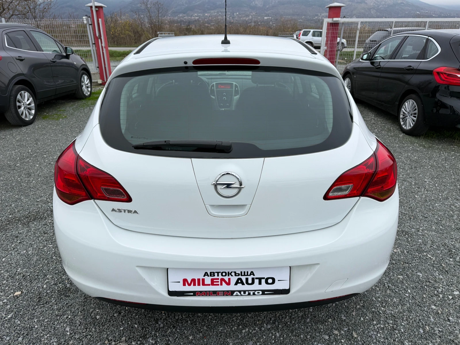 Opel Astra (KATO НОВА) - изображение 7